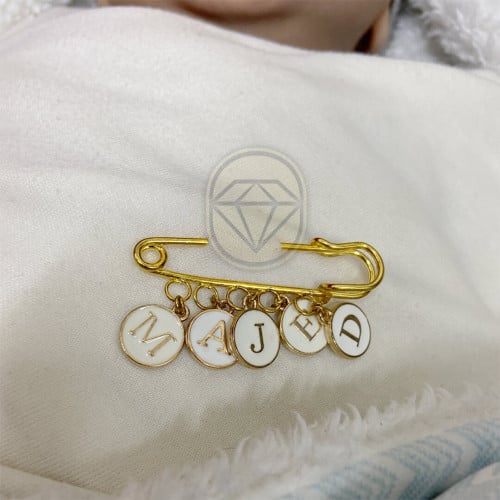 بروش مشبك حروف مطلي بالذهب بالأسم حسب طلبك
