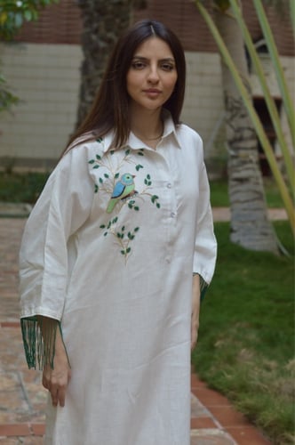 ثوب لينن مطرز