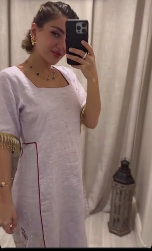 ثوب ياسمين الدخيل