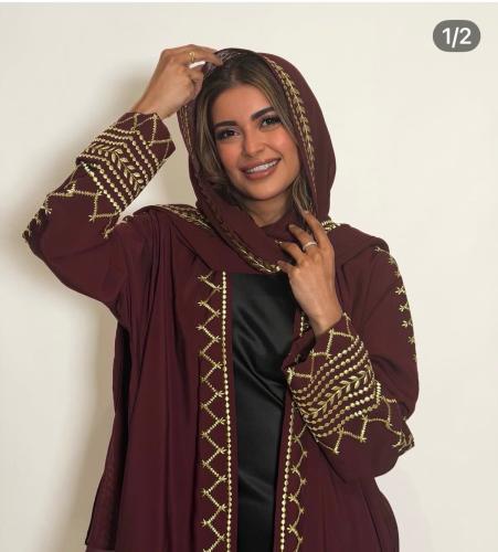 عباية مطرزة
