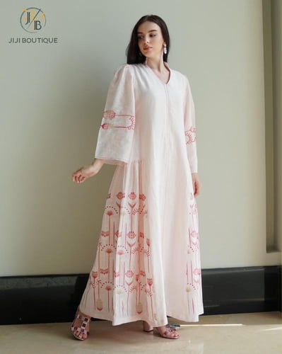 فستان العيد بينك