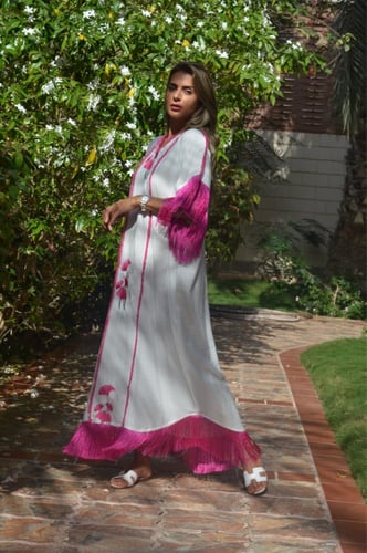 ثوب صيفي مطرز