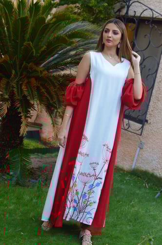 ثوب لينن مطرز