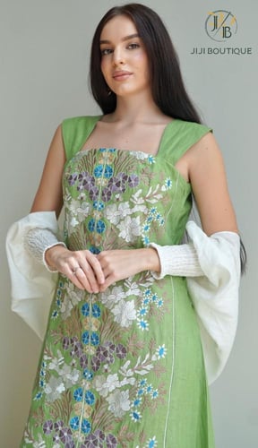 فستان العيد مطرز من قطعتين