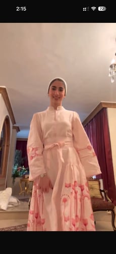 فستان بينك مطرز