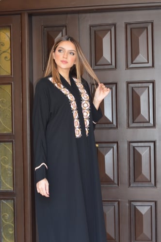 عباية تطريز حرز