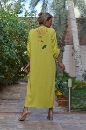 ثوب تطريز على الضهر