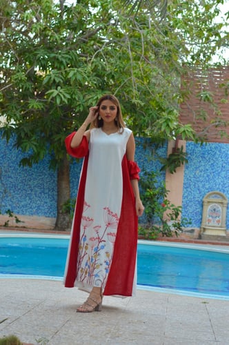 ثوب لينن مطرز