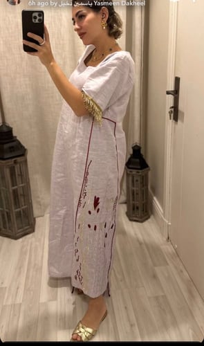 ثوب ياسمين الدخيل
