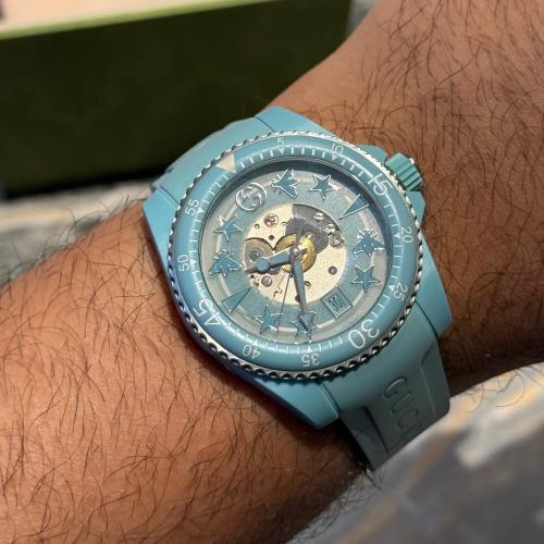 Gucci dive 40mm like new