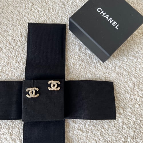 Chanel حلق صغير