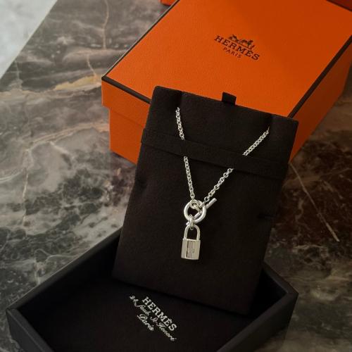 Kelly Cadenas pendant