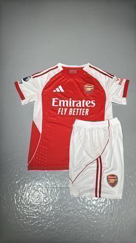 طقم آرسنال
