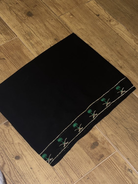 National Day headscarf black (design color green)