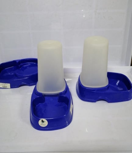 معلف ومشرب قطط وأرانب