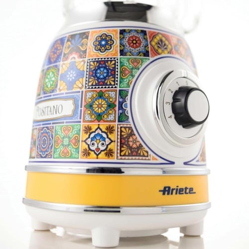 خلاط كهربائي