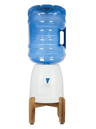 قاعده قارورة ماء