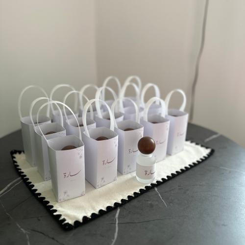 عطر مع كيس