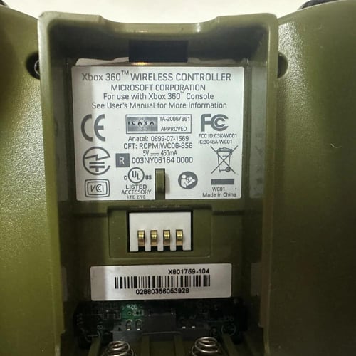 يد أصلية Xbox 360 إصدار Halo (لون أخضر خاص)