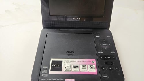 Sony DVD Player – موديل DVP-FX750 (اللون الوردي) د...