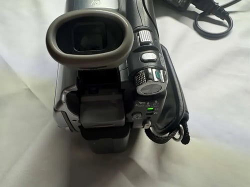 كاميرا سوني Sony DCR-DVD805E