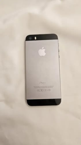 iPhone 5s – اللون الأسود