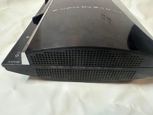 PlayStation 3 موديل CECHA12 نسخة الإطلاق
