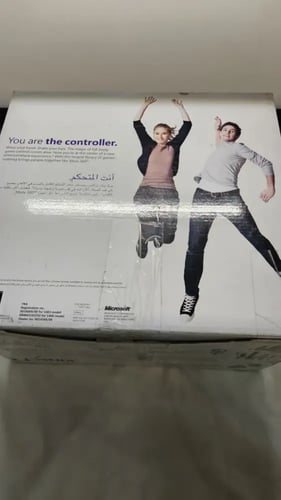 Xbox 360 Slim (مهكر) مع كرتونه