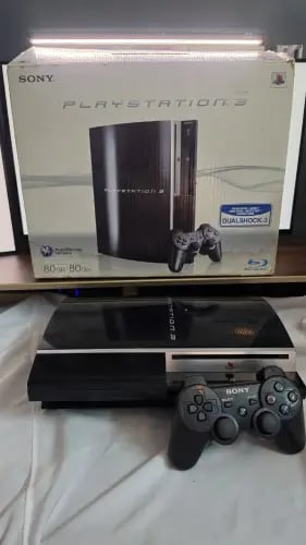 PlayStation 3 Fat مع الكرتون الأصلي اوربي