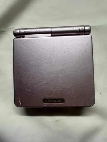 Game Boy Advance وردي قيم بوي