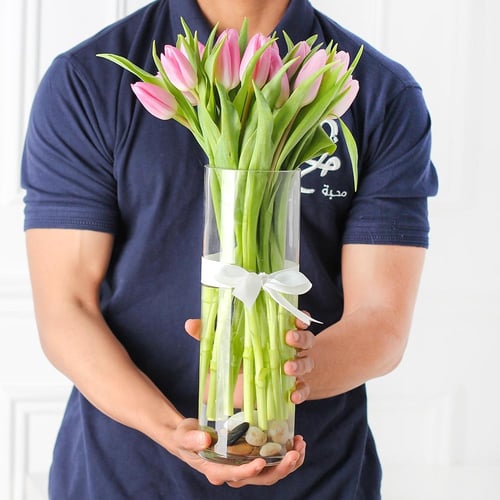 فازة التوليب الوردي