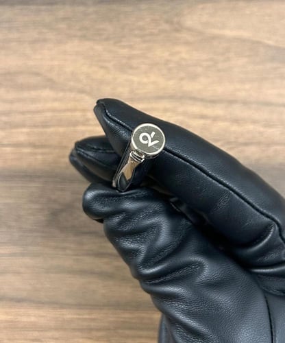 طقم هدية رجالي ديفوشي بتصميم انيق اسود وفضي