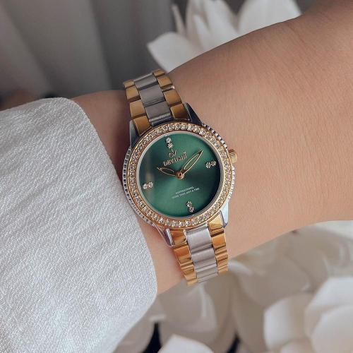 ساعة نسائية بفصوص زركون استيل بلون فضي و ذهبي