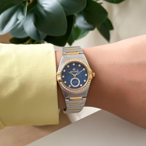 ساعة نسائية استيل بتصميم ملفت وحزام انيق لون ذهبي...