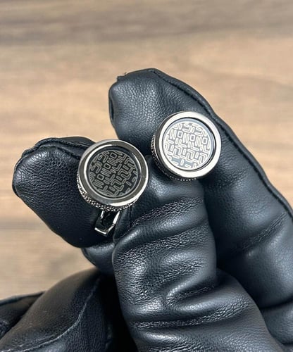 طقم هدية رجالي ديفوشي بتصميم انيق لون فضي واسود