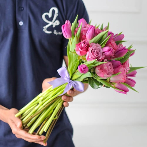 باقة الجوري والتوليب