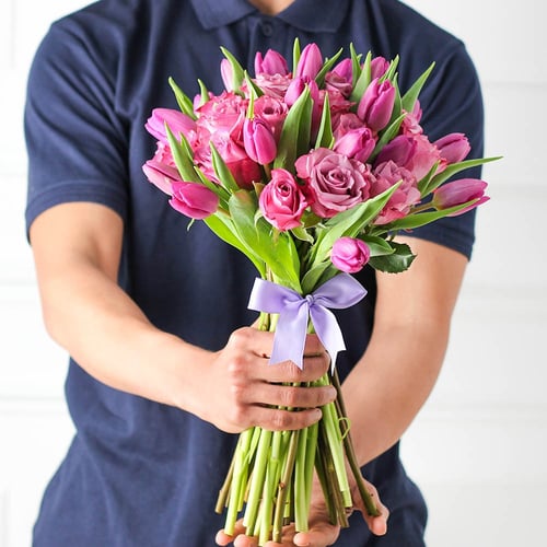 باقة الجوري والتوليب