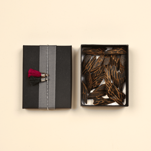 بخور عود تايقر