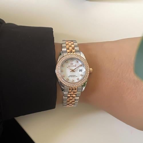 ساعة نسائية استيل بتصميم ملفت وفصوص لامعة لون روز...