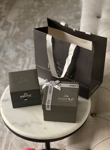 ساعة ماركة انديرا أنيقة بفصوص الزركون دقة الألماس