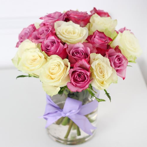 فازة الجوري ابيض وبنفسجي