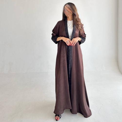 حرير مع ياقه واسوارة جاكارا