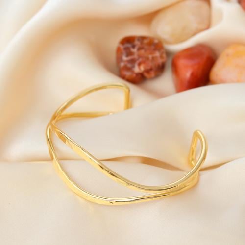 سوار مطلي بالذهب