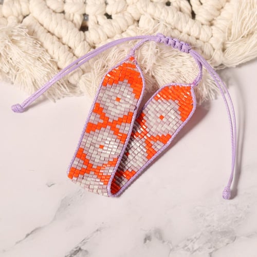 سوار من خرز المايوكا الملون