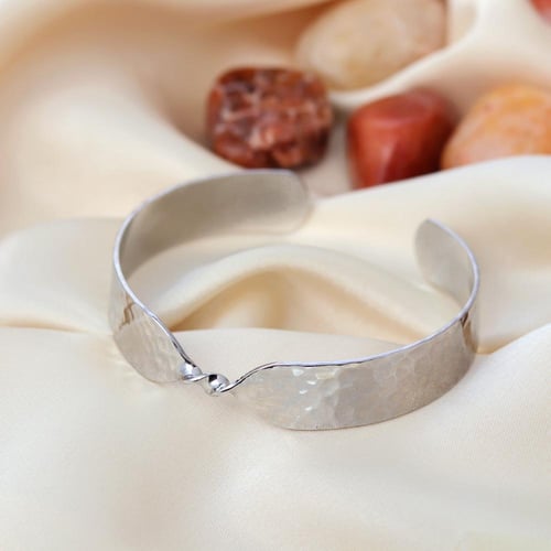 سوار مطلي بالذهب