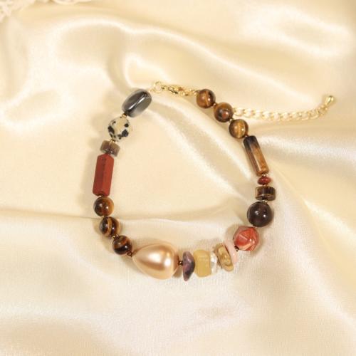 سوار من الأحجار الطبيعية المتنوعة واللؤلؤ المزروع