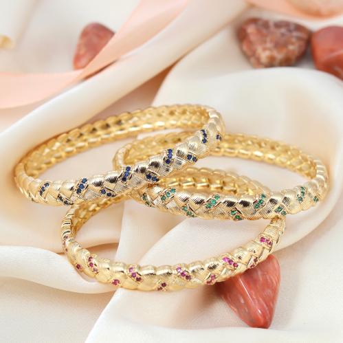 سوار مطلي بالذهب