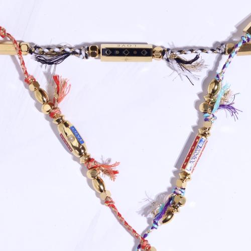 قلادة بالخيط المجدول و الهيميتايد الوان مختلفة