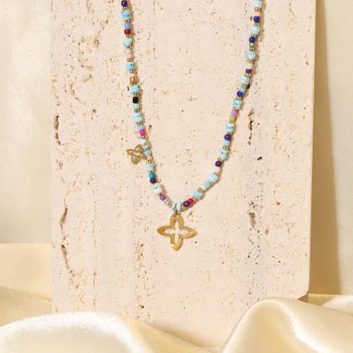 قلادة من الخرز والحجر الطبيعي بتعليقات مطلية بالذه...