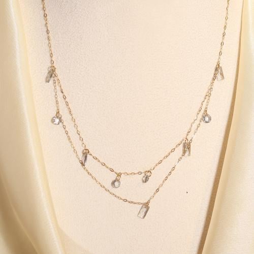 سلسلة مطلية بالذهب مزينة بكريستالات متوهجة